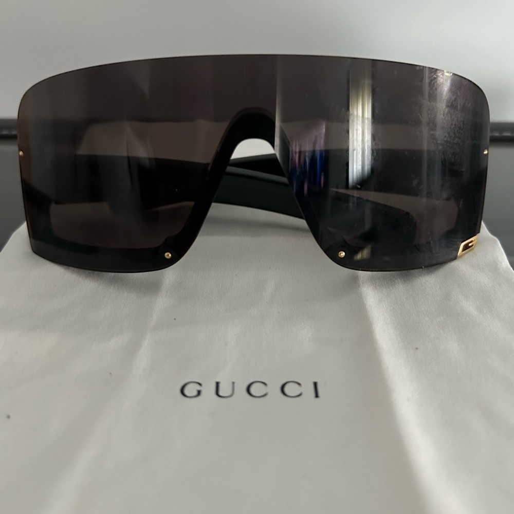 Gucci sunglasses